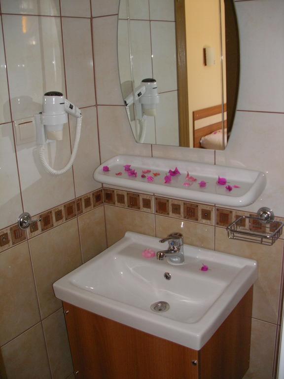 Ercan Han Hotel İçmeler Phòng bức ảnh