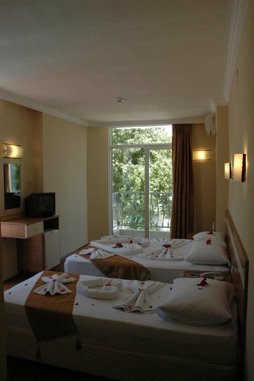 Ercan Han Hotel İçmeler Ngoại thất bức ảnh